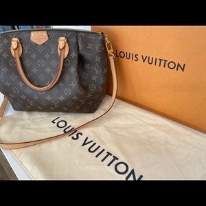 Louis Vuitton *LIKE NEW* Shoulder Bag
